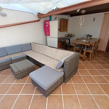 Mammaioa House